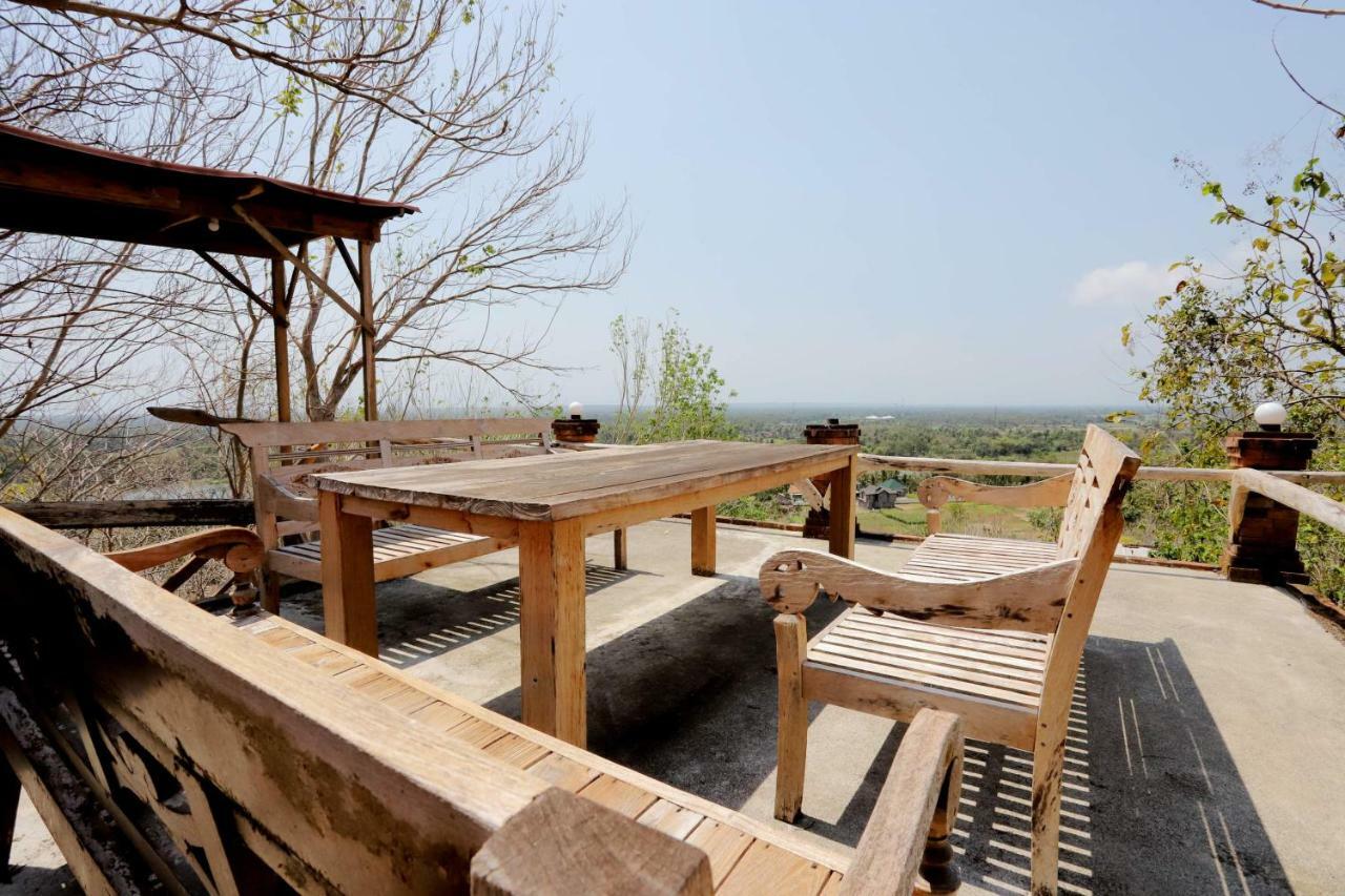Watu Lumbung Culture Resort Kretek Exterior foto
