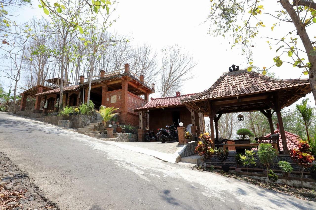 Watu Lumbung Culture Resort Kretek Exterior foto